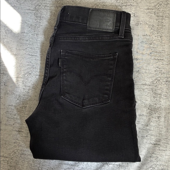 Women's Levi’s 314 Shaping Straight Black Denim Jeans; Stretch; Size: 26 - Picture 6 of 10